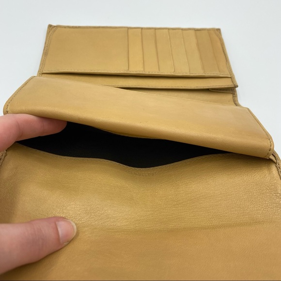 Gucci GG Long Tri-Fold Wallet - Picture 8 of 9